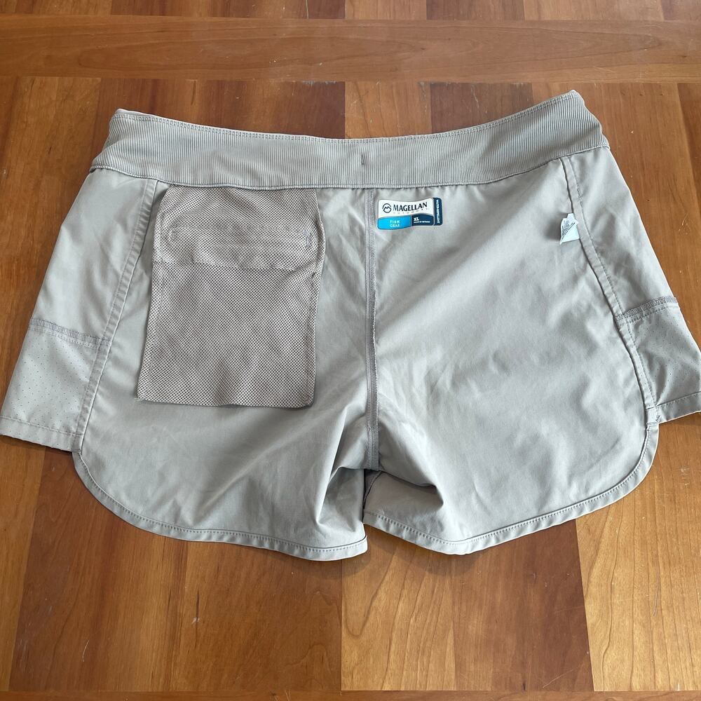 Magellan Outdoors Fish Gear Shorts XL Water Repellent Fishing Athletic Beige - Picture 9 of 10